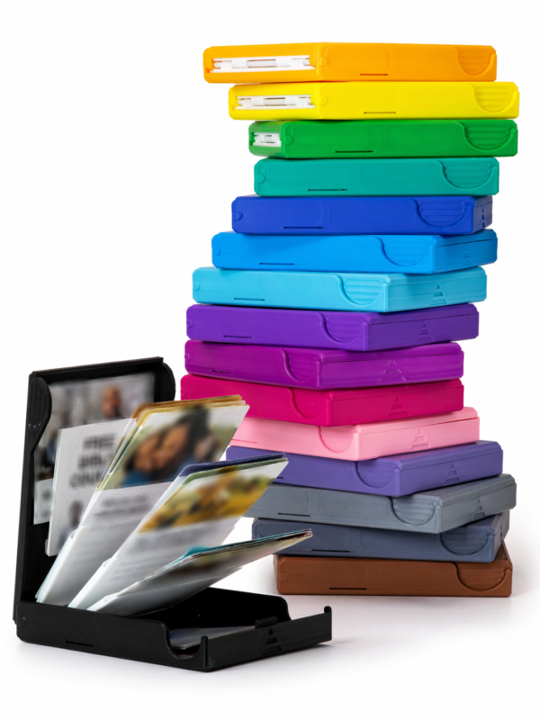 9 Coloured Tract Holder